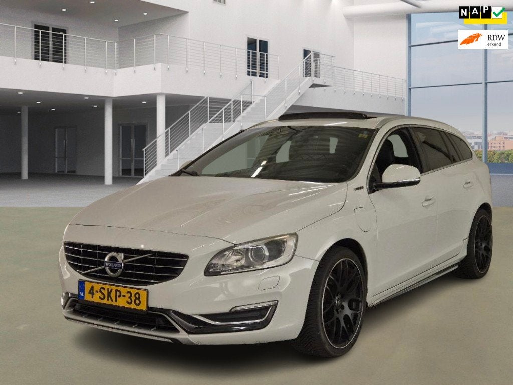 Volvo V60 2.4 D6 AWD Plug-In Hybrid Summum Automaat Pano, Automaat, Wit, Vierwielaandrijving, 11 kWh