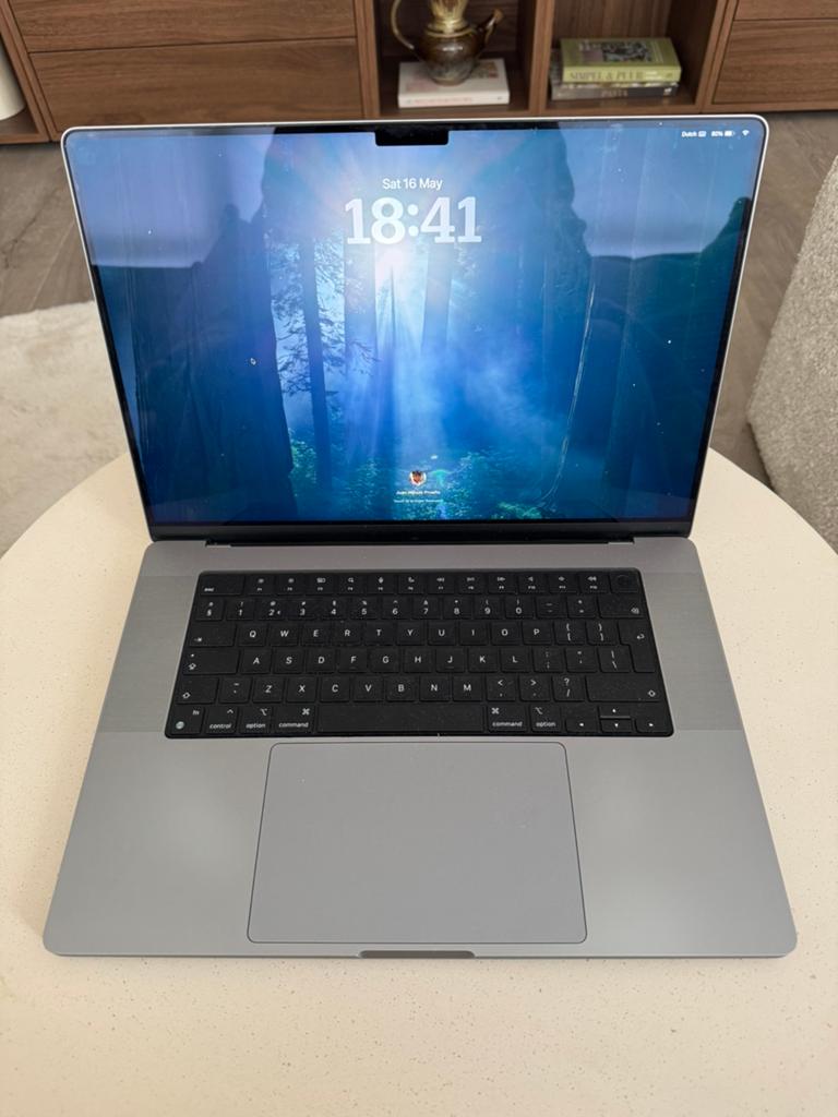 Apple MacBook Pro 16 inch M1 Pro, 16gb RAM 1TB SSD, Computers en Software, Apple Macbooks, Ophalen of Verzenden, Zo goed als nieuw