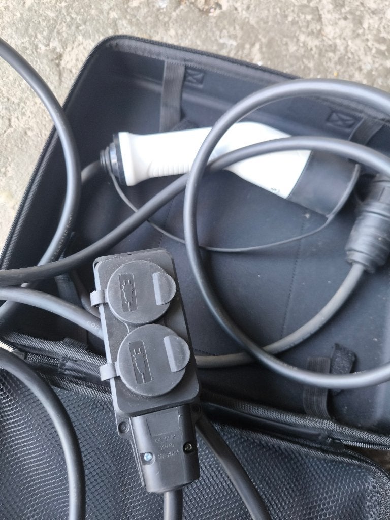 MG EV V2L Adapter 220V + 5m Verlengkabel, Dubbel Stopcontact, Auto diversen, Laadpalen, Ophalen of Verzenden, Nieuw, Laadkabel