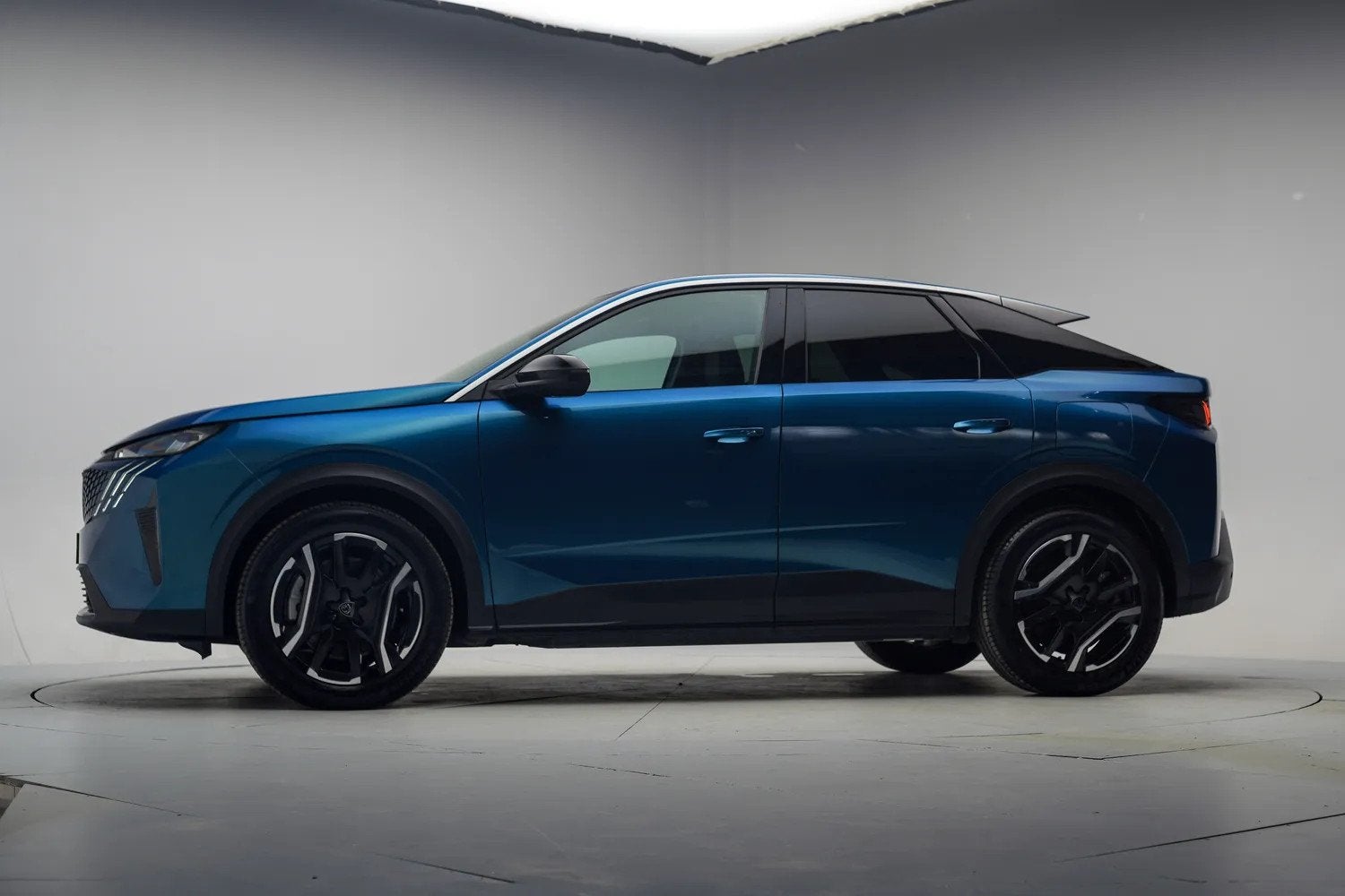 Peugeot E-3008 Allure 73 kWh [ Navi Apple/Android Cruise Cli, Auto's, Peugeot, 0 cilinders, Blauw, Parkeersensor, SUV of Terreinwagen