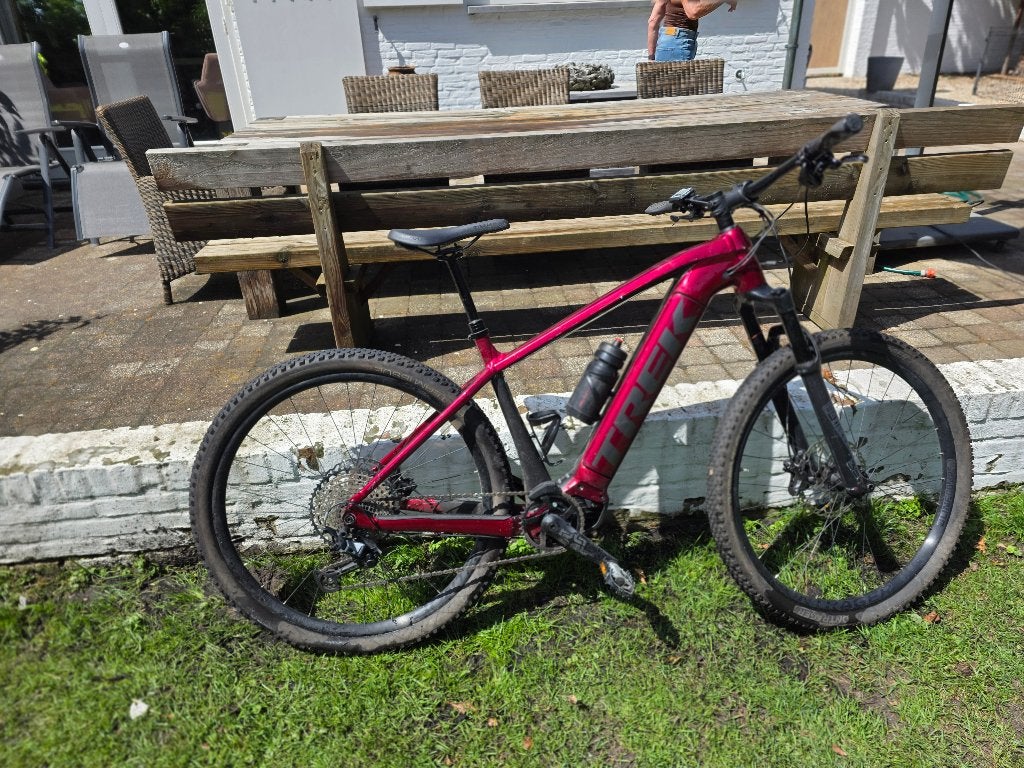 Mooie e-bike Trek Powerfly 7 MTB slechts 1350 km., Fietsen en Brommers, Elektrische fietsen, Zo goed als nieuw, 50 km per accu of meer