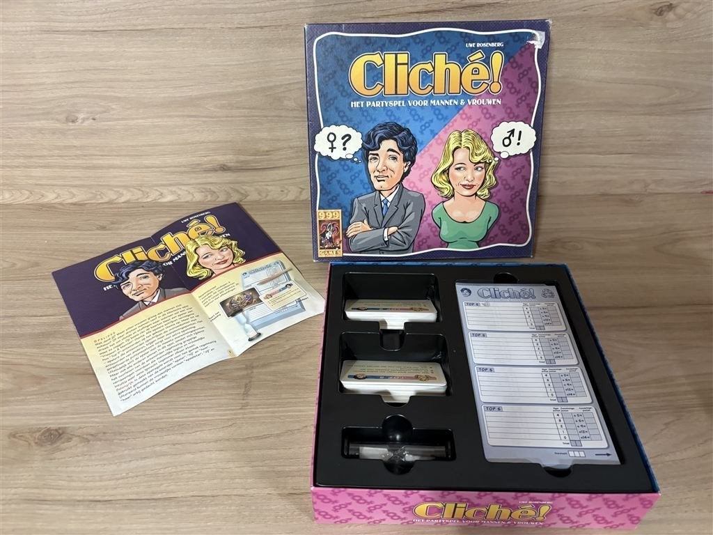 cliche - 999 games - s4258, Verzenden, Zo goed als nieuw
