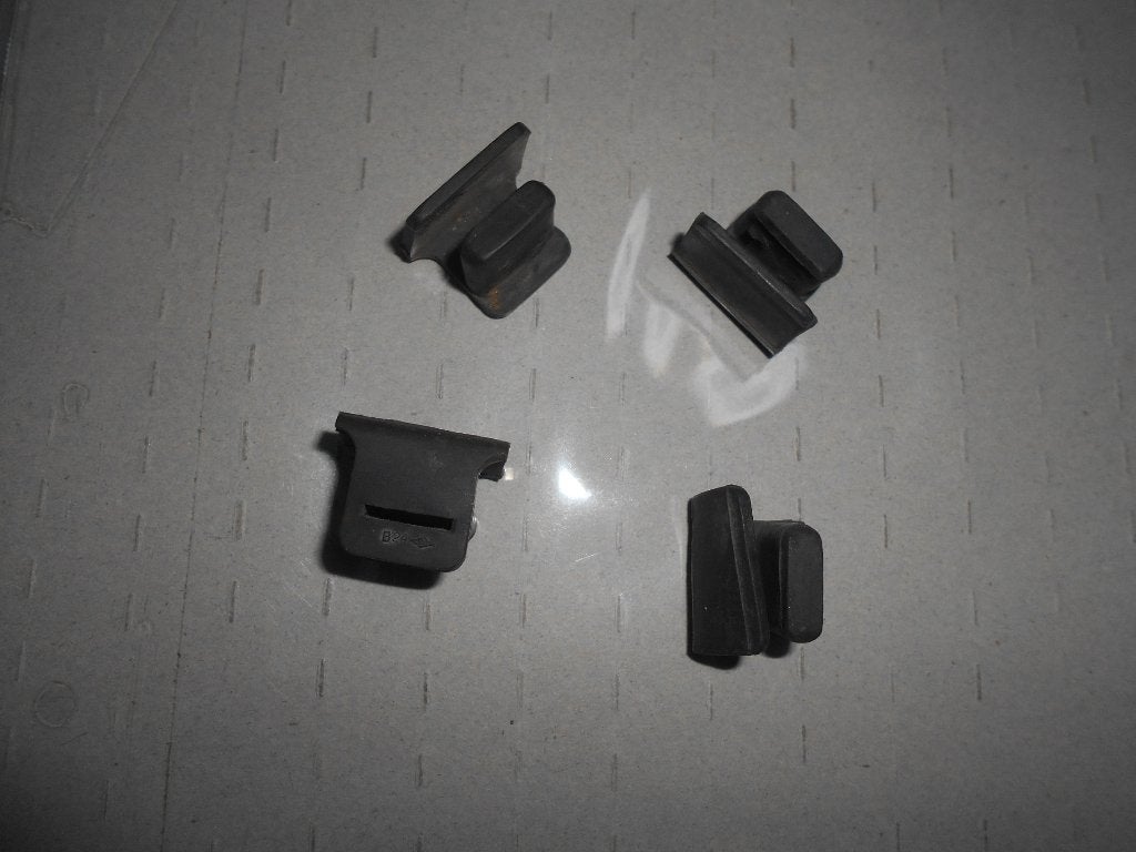 Honda MTX125R/JD05 - MTX200R/MD07 Radiateur Rubbers 4 Stuks, Verzenden