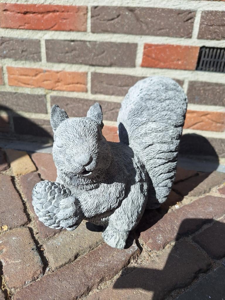 Betonbeeld Eekhoorn, Ophalen, Nieuw, Beton, Dierenbeeld
