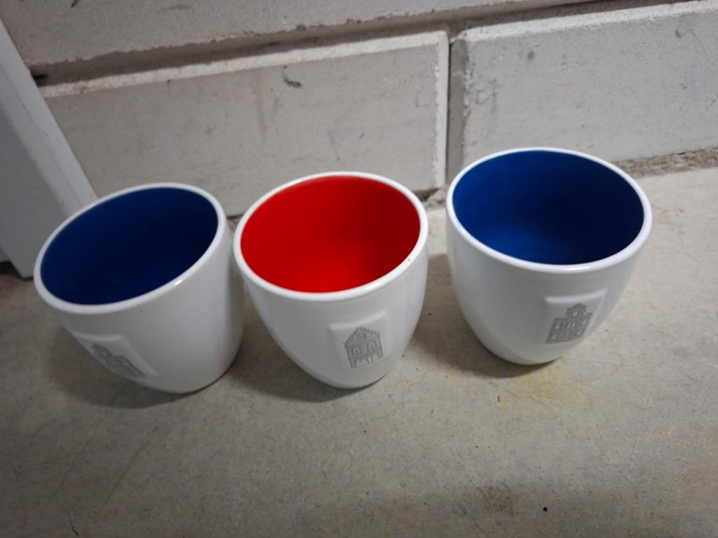 Set van 3 bekers postcode loterij, Huis en Inrichting, Keuken | Servies, Ophalen of Verzenden