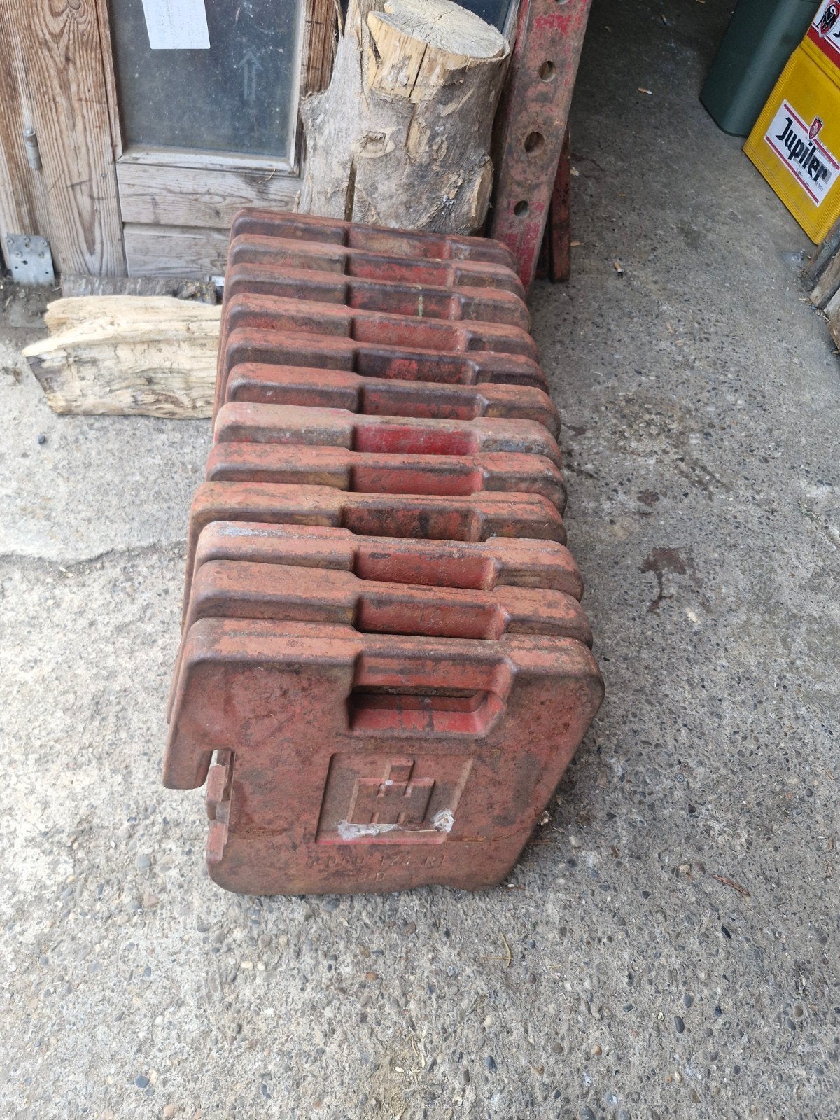 te koop international frontgewichten, Ophalen, Steen of Klei, Zwart, 15 m² of meer