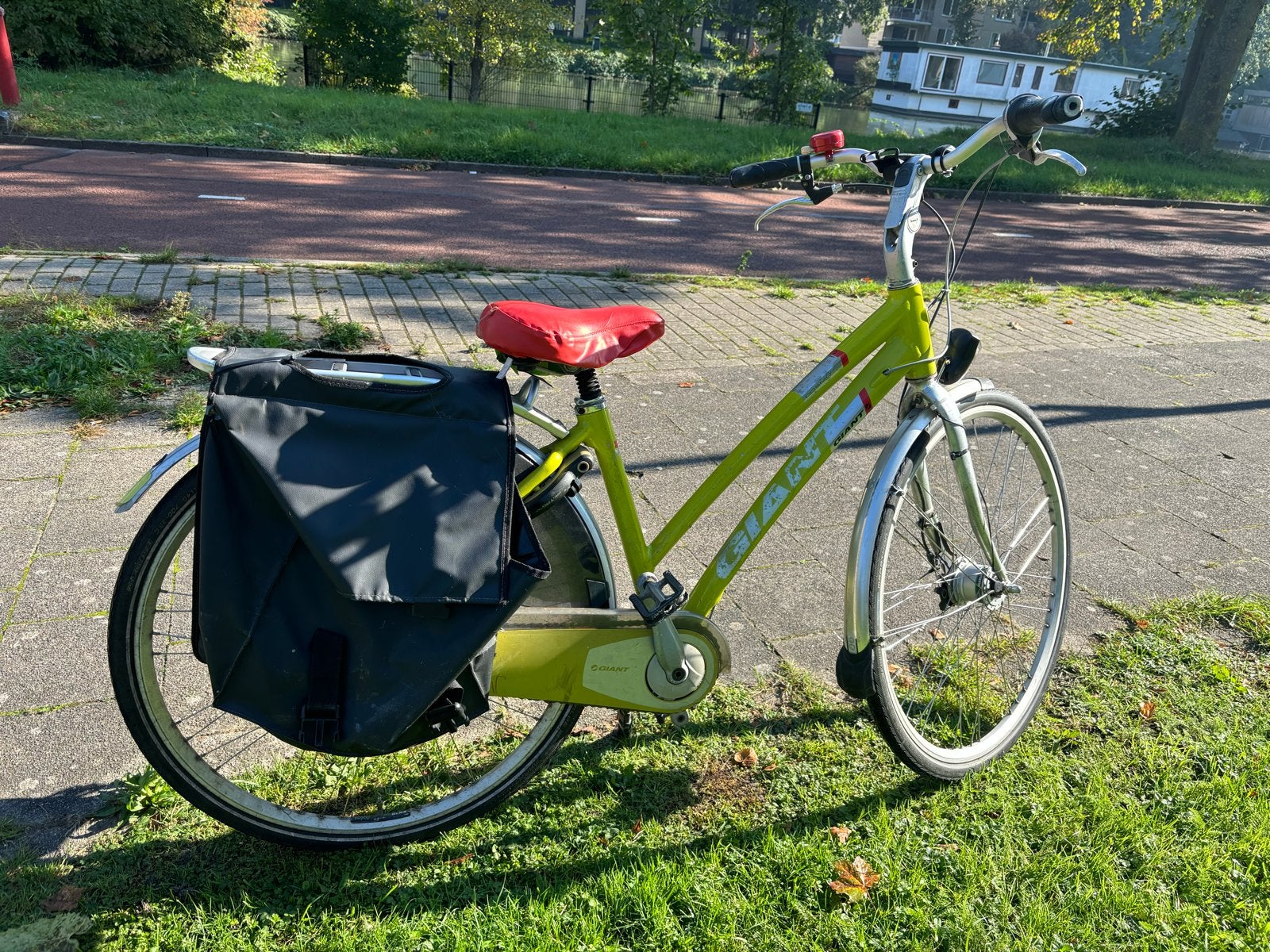 Giant fiets met stevig frame en comfortabel zadel, Fietsen en Brommers, Ophalen of Verzenden, Gebruikt, Giant