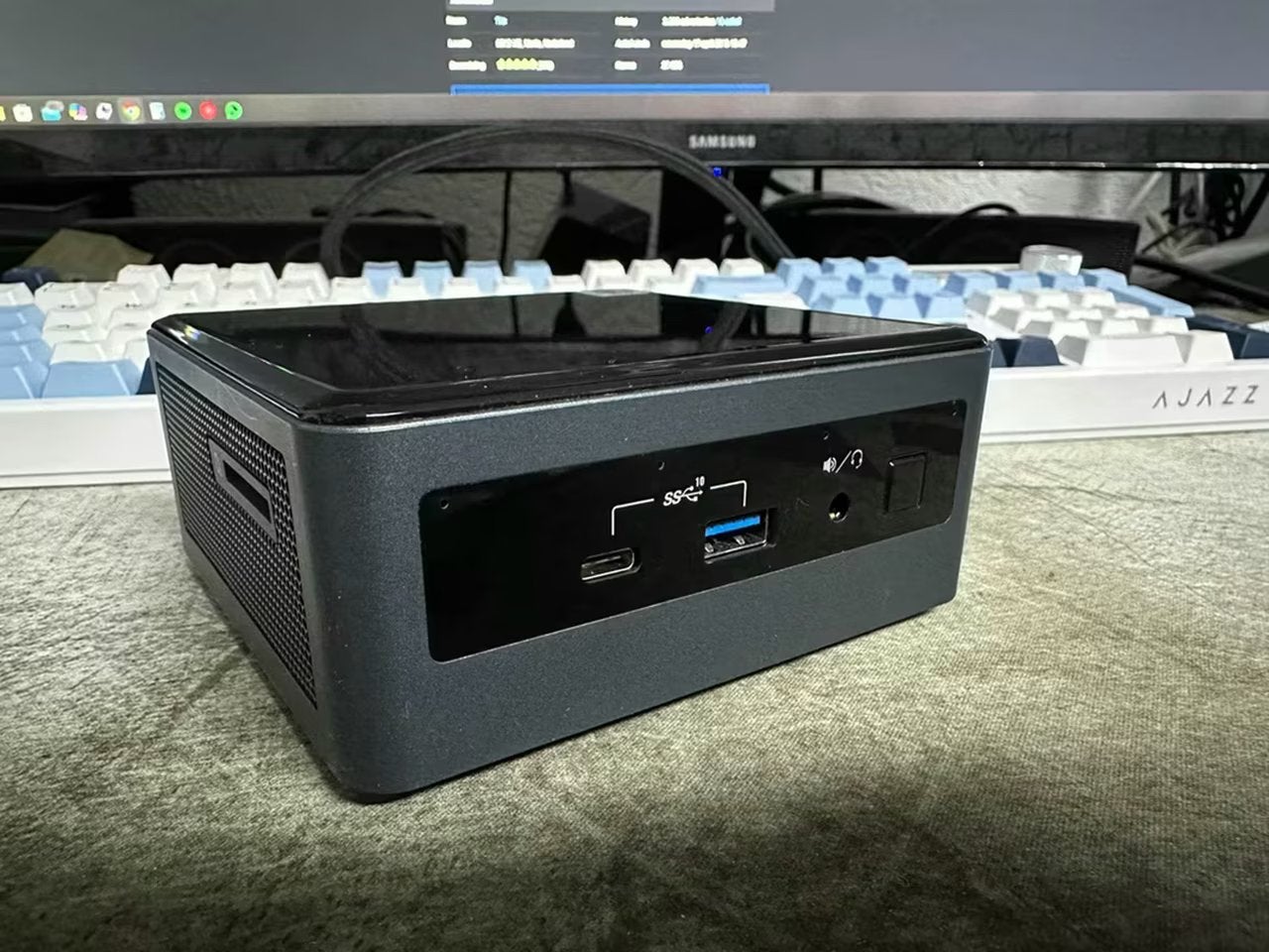 Intel NUC 10 Performance Kit NUC10i5FNH, Ophalen of Verzenden, Gebruikt, 3 tot 4 Ghz, SSD