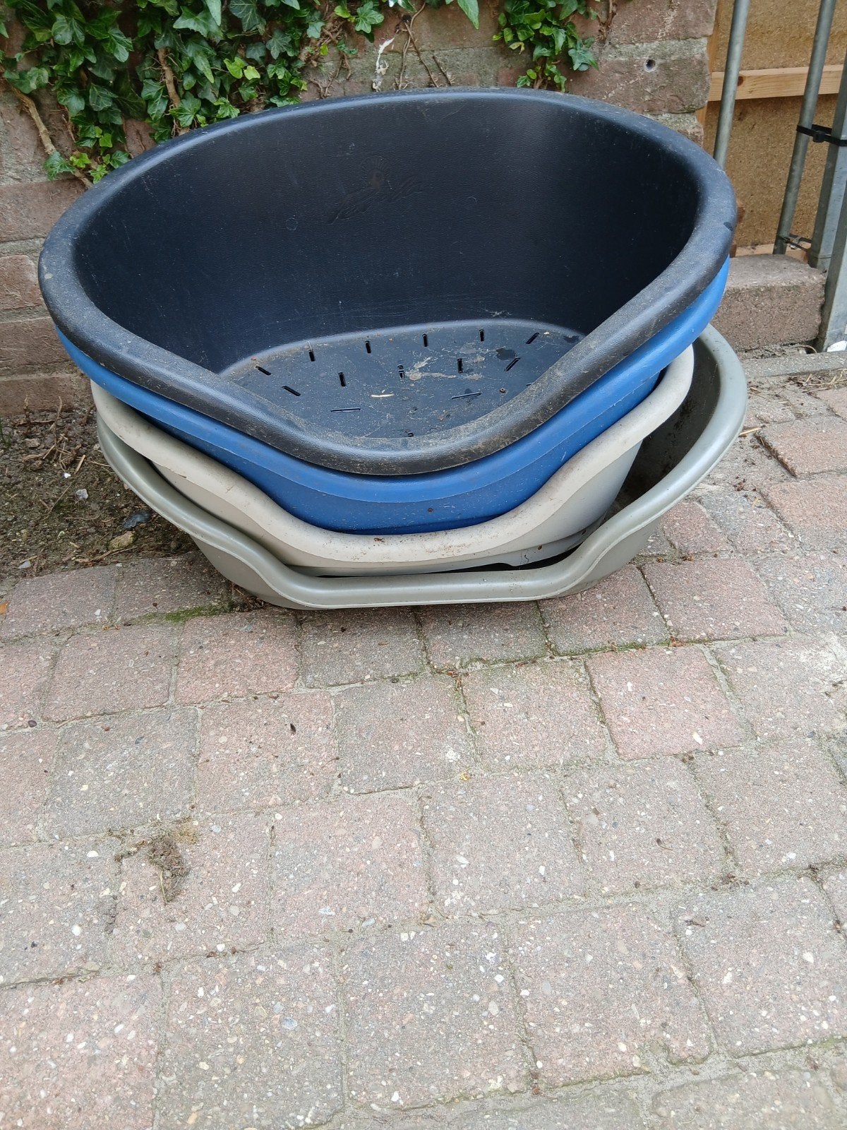 Plastic hondenmanden klein, Dieren en Toebehoren, Hondenmanden, Ophalen