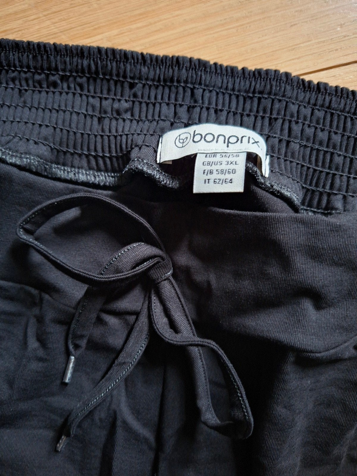 Bonprix Zwarte Capri Broek - Comfortabel & Stijlvol, Kleding | Dames, Grote Maten, Ophalen of Verzenden, Nieuw, Zwart, Broek of Spijkerbroek