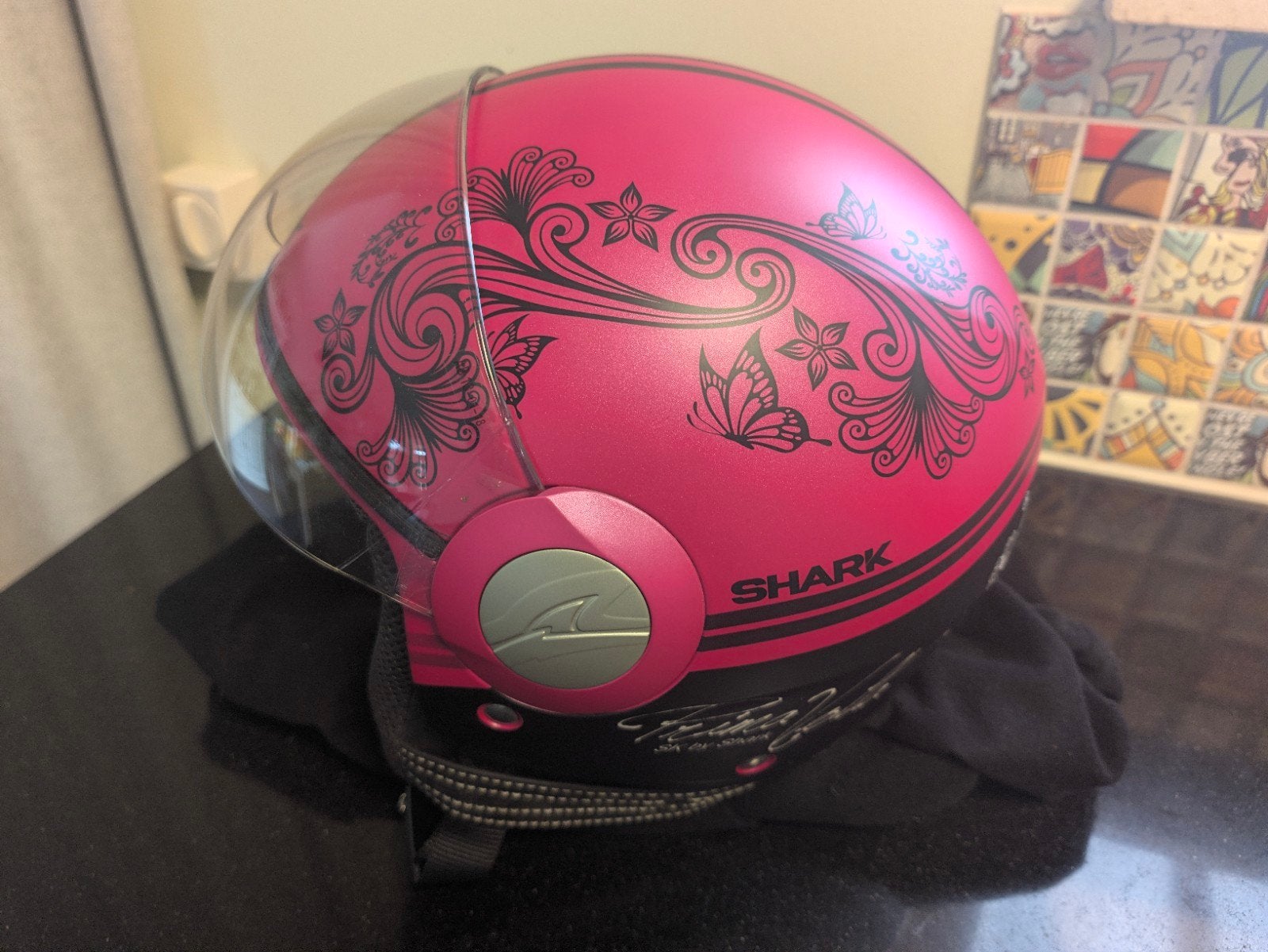 Shark brommer helm XS - Roze met vlinder design, Ophalen of Verzenden, Gebruikt, Extra small of kleiner, Shark