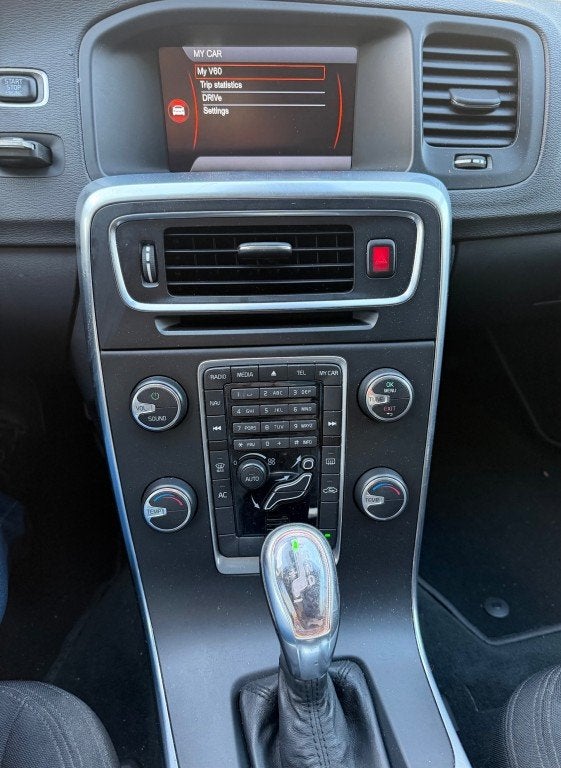 Volvo V60 1.6 D2 Kinetic AUTOMAAT CLIMA NAVI HANDEL PRIJS, Automaat, Euro 5, Gebruikt, 4 cilinders