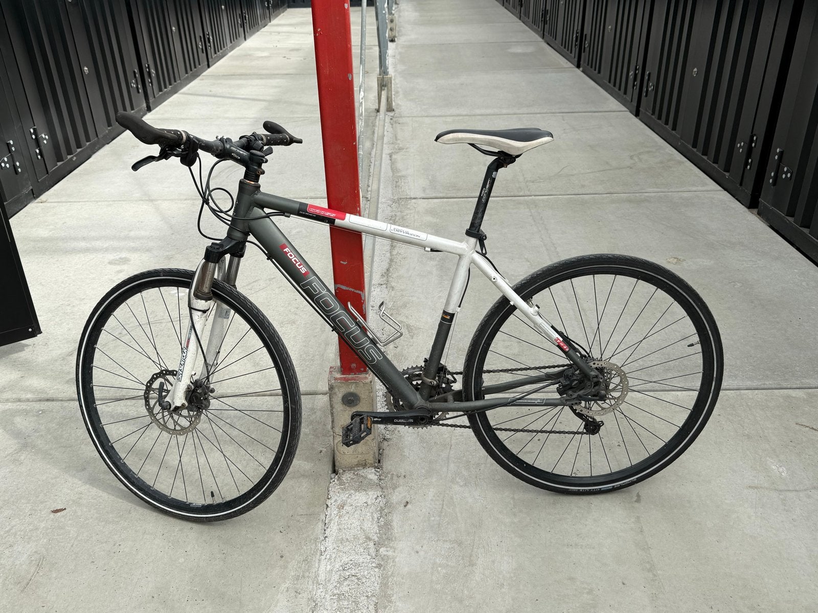 Focus Solus hybride fiets met schijfremmen, 28 inch, Gebruikt, Vering, Meer dan 20 versnellingen