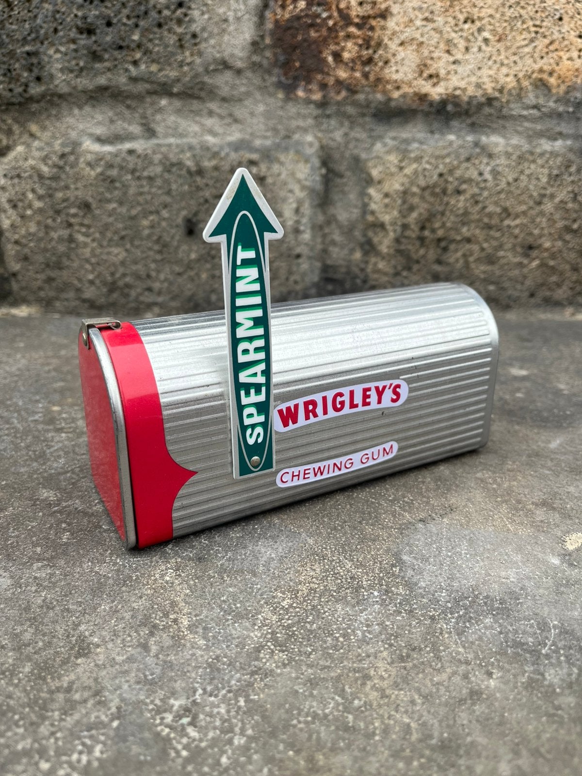 Wrigley's Spearmint “brievenbus” kauwgomblik, Verzamelen, Blikken, Ophalen of Verzenden, Zo goed als nieuw, Overige, Overige merken