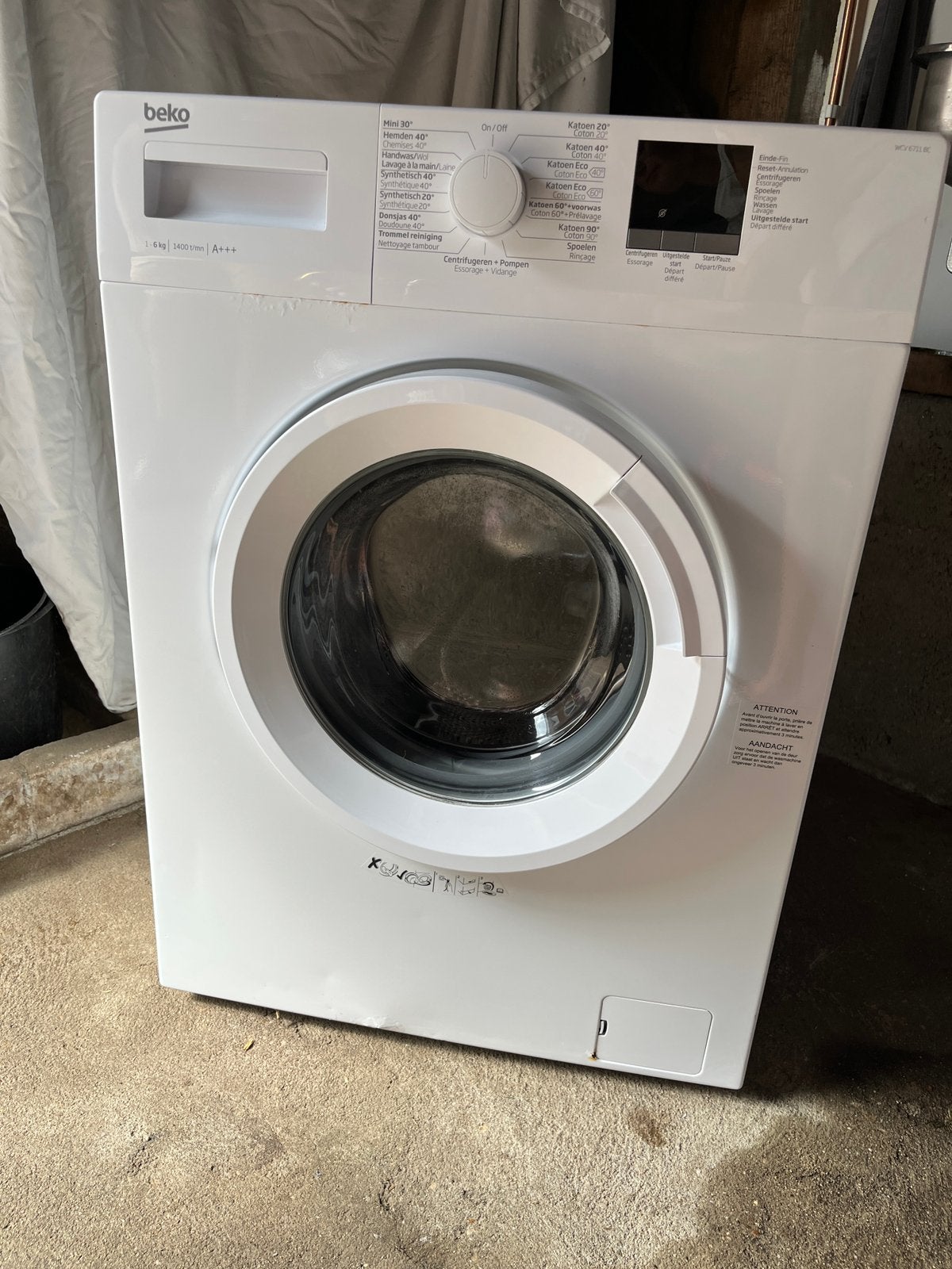 Beko wasmachine 6 kg zie foto’s, Ophalen, Gebruikt, 85 tot 90 cm, 1200 tot 1600 toeren