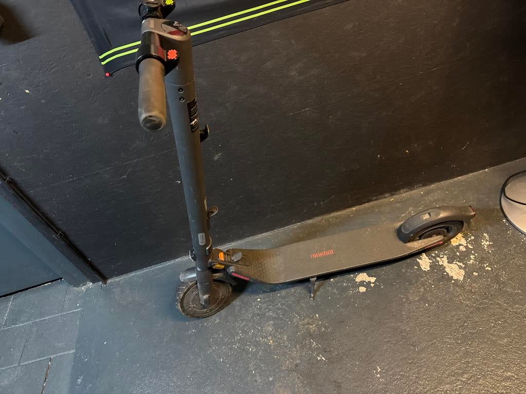 Ninebot elektrische step, Fietsen en Brommers, Steps, Ophalen of Verzenden, Zo goed als nieuw, Elektrische step (E-scooter)