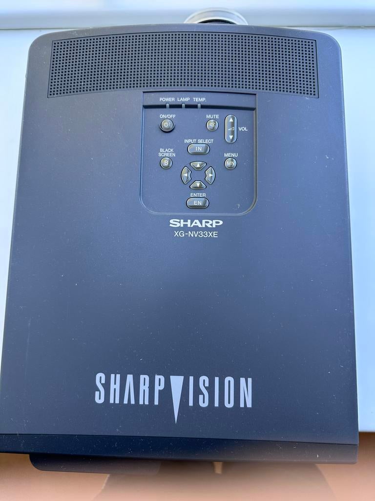 Sharp LCD Projector XG-NV33XE - Zolderopruiming, Audio, Tv en Foto, Beamers, Gebruikt, LCD, Overige resoluties, Ophalen of Verzenden