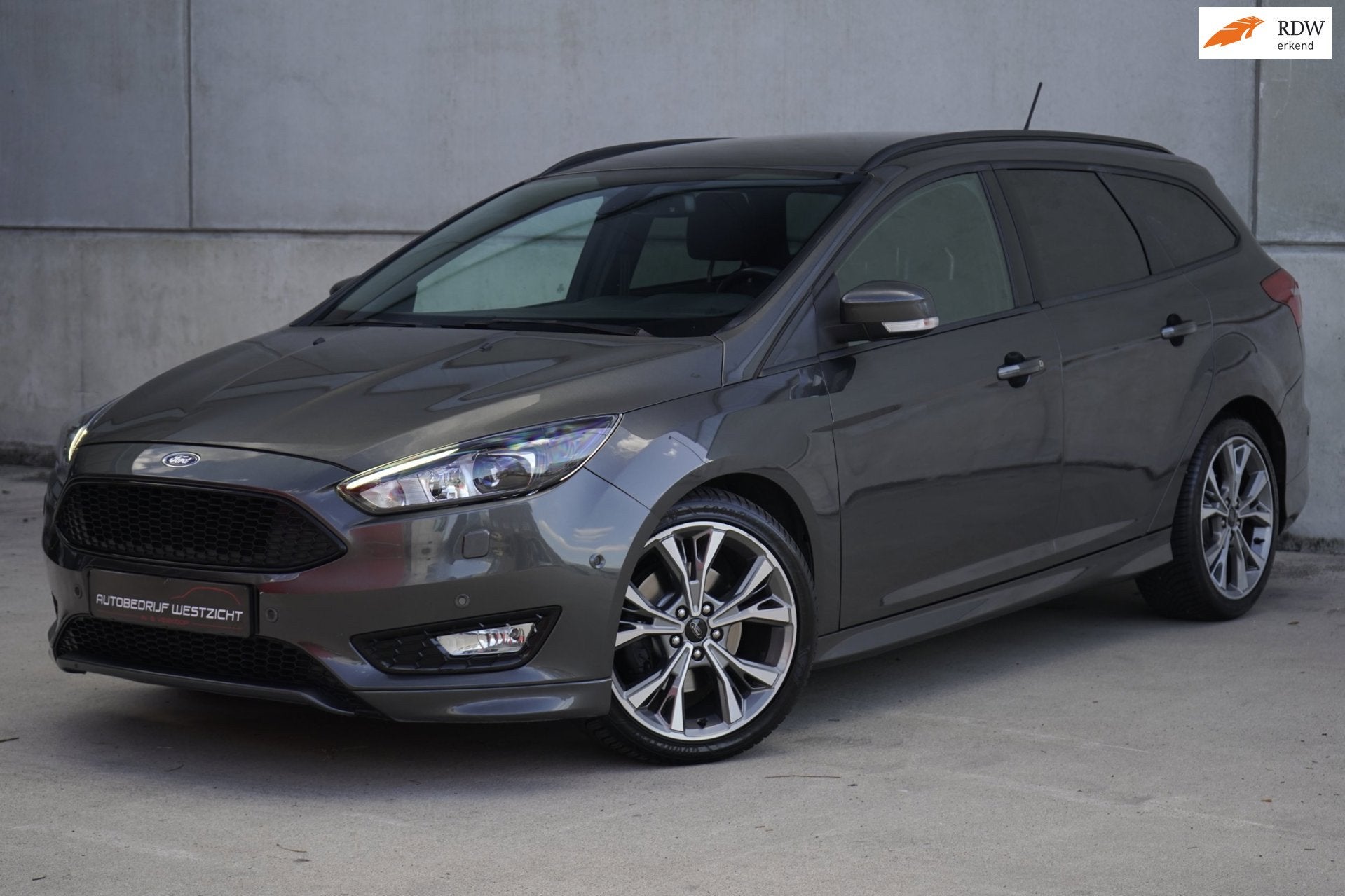 Ford Focus Wagon 1.5 ST-Line 182pk Automaat, Navigatie, Sync, Auto's, Stof, Zwart, 4 cilinders, Automatische klimaatregeling