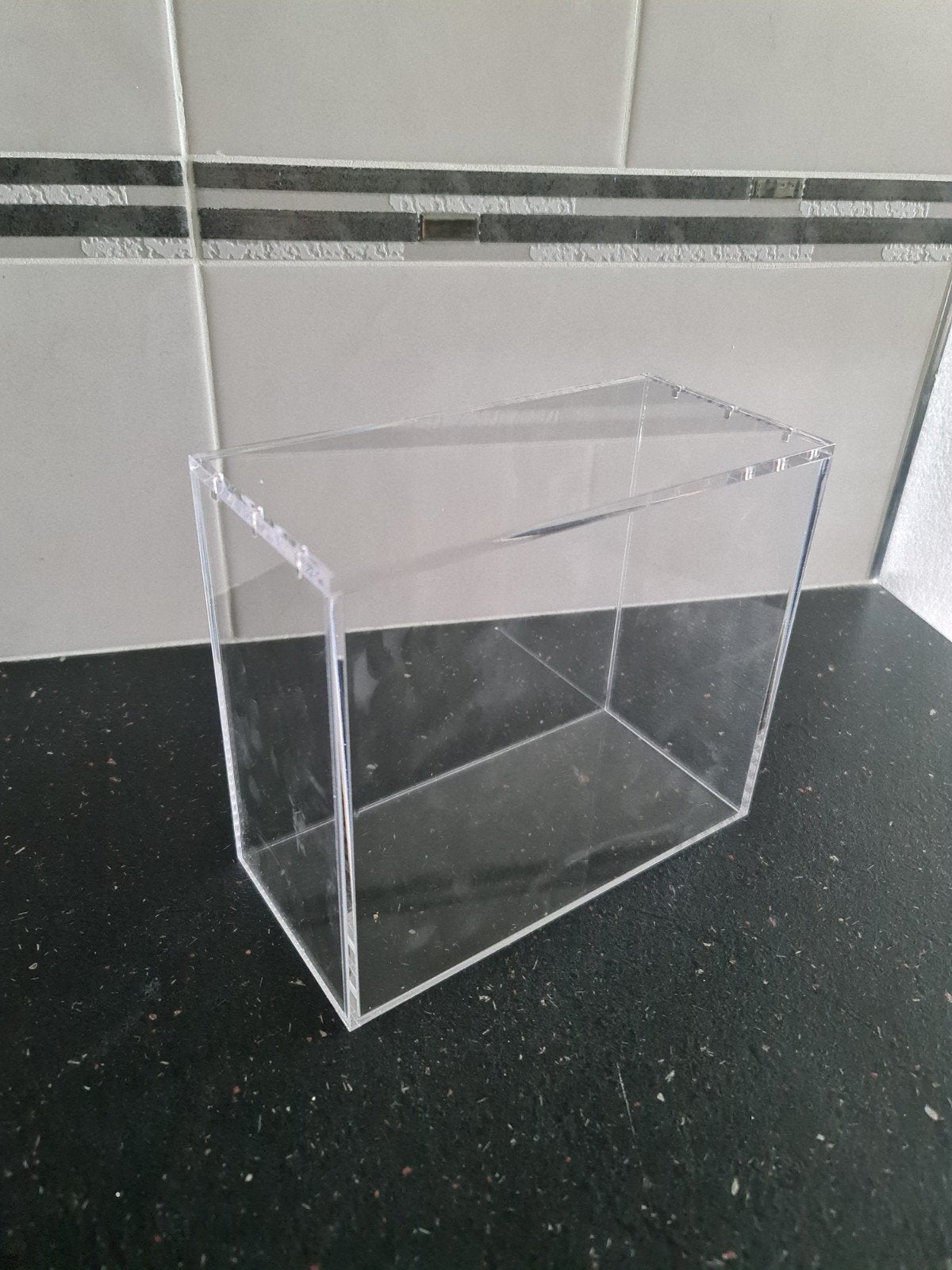 Acryl display box voor Pokémon ETB, Ophalen, Zo goed als nieuw