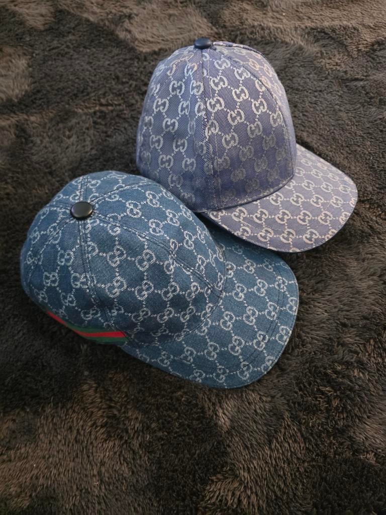 Gucci Pet - Blauw met GG-patroon en Webdetail, Kleding | Dames, Hoeden en Petten, Nieuw, One size fits all, Ophalen of Verzenden