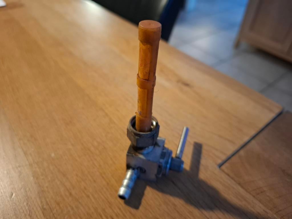 Benzinekraan Laverda 750 rechts, Motoren, Ophalen of Verzenden