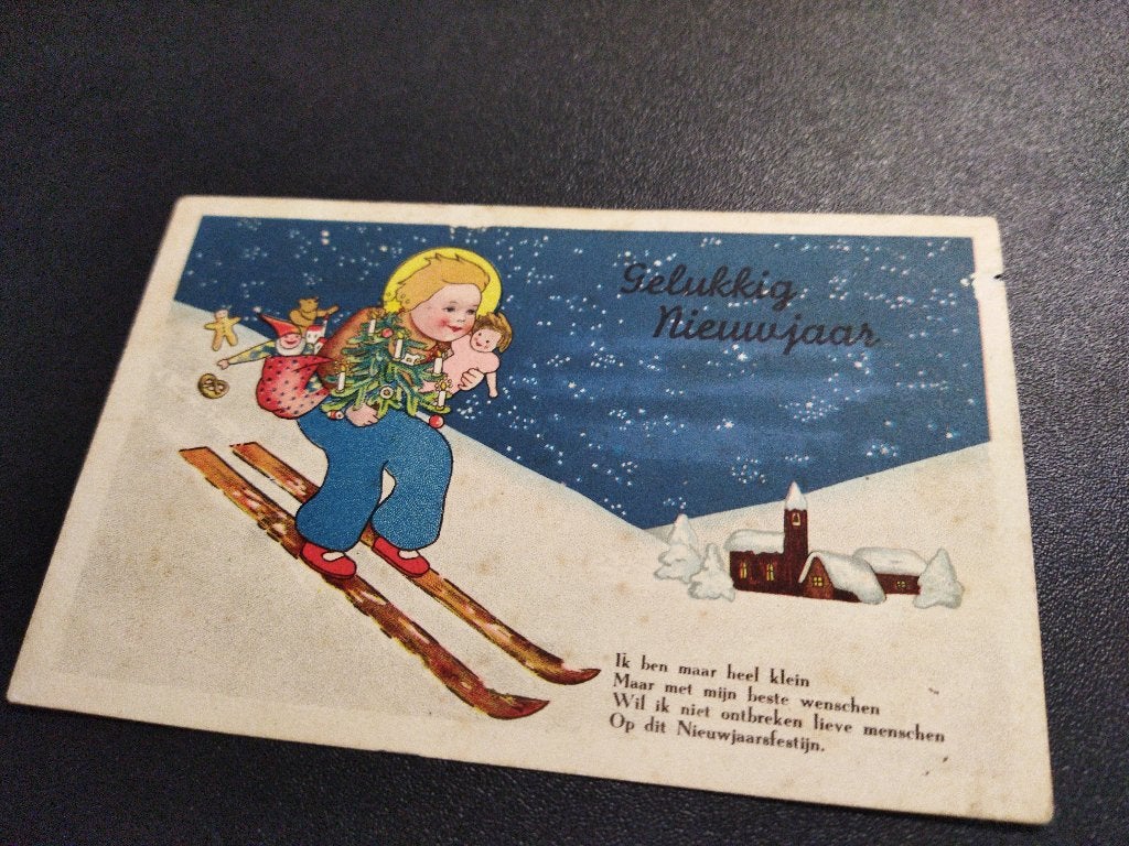 Vintage ansichtkaart Gelukkig Nieuwjaar kind op ski 's, Ophalen of Verzenden, 1940 tot 1960, Gelopen, Feest(dag)