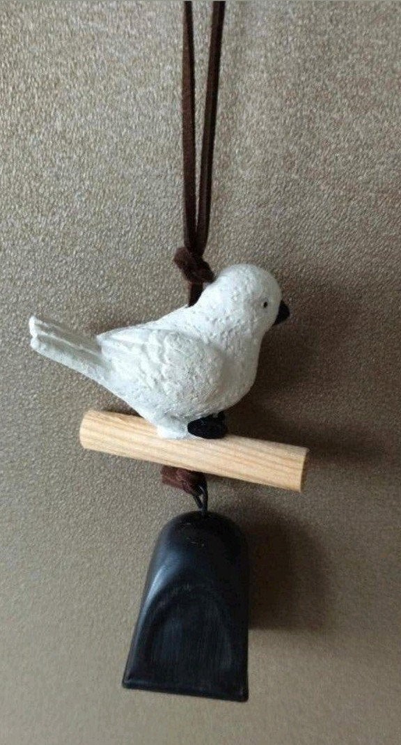 Decoratieve vogel met belletje - Hanger Wit en Zwart, Verzenden, Nieuw, Meerkleurig, Hout