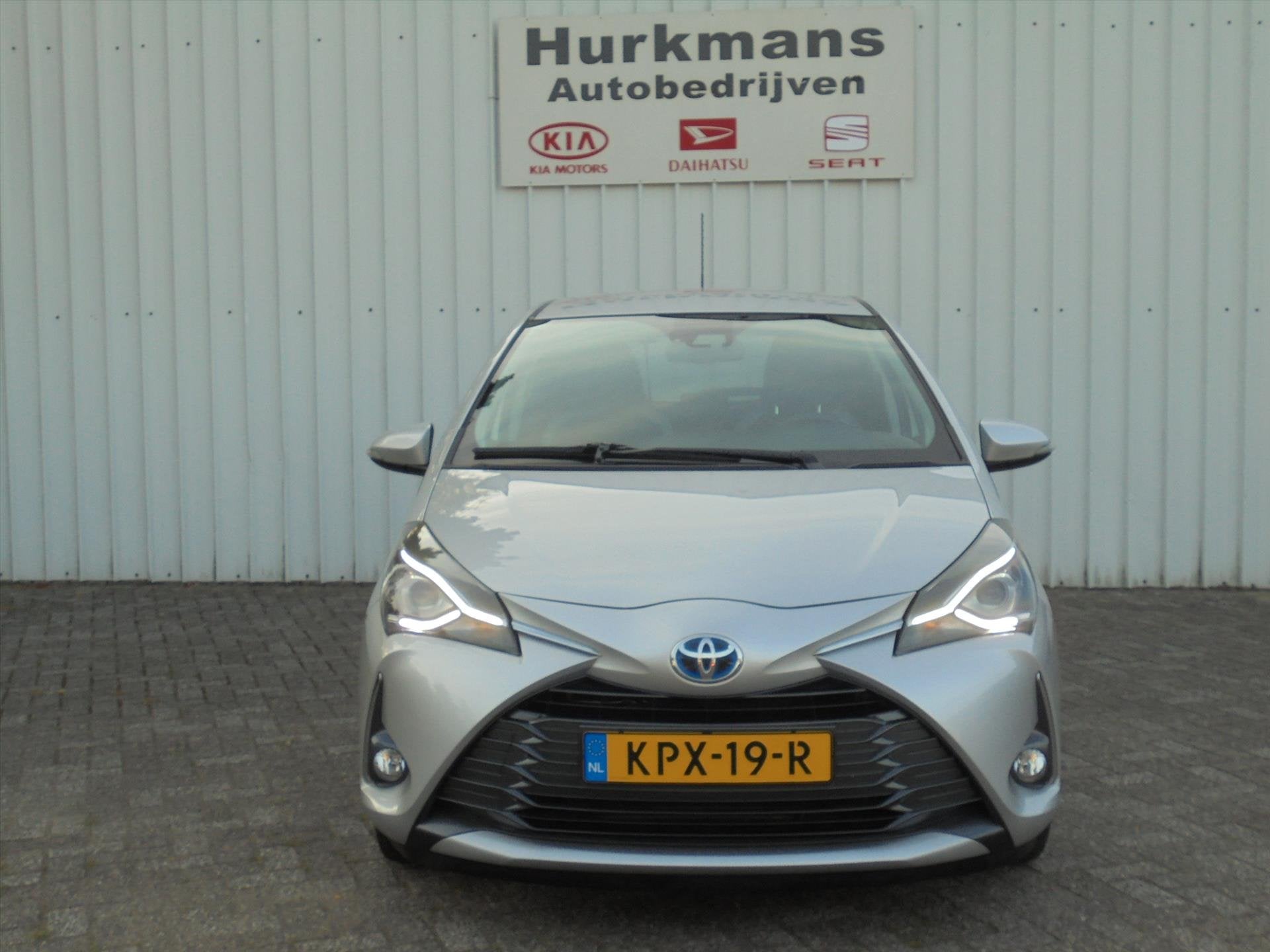Toyota Yaris 1.5 HYBRIDE AUTOMAAT Y20 TOP ONDERHOUDEN, Auto's, Automaat, Dealer onderhouden, Gebruikt, 4 cilinders