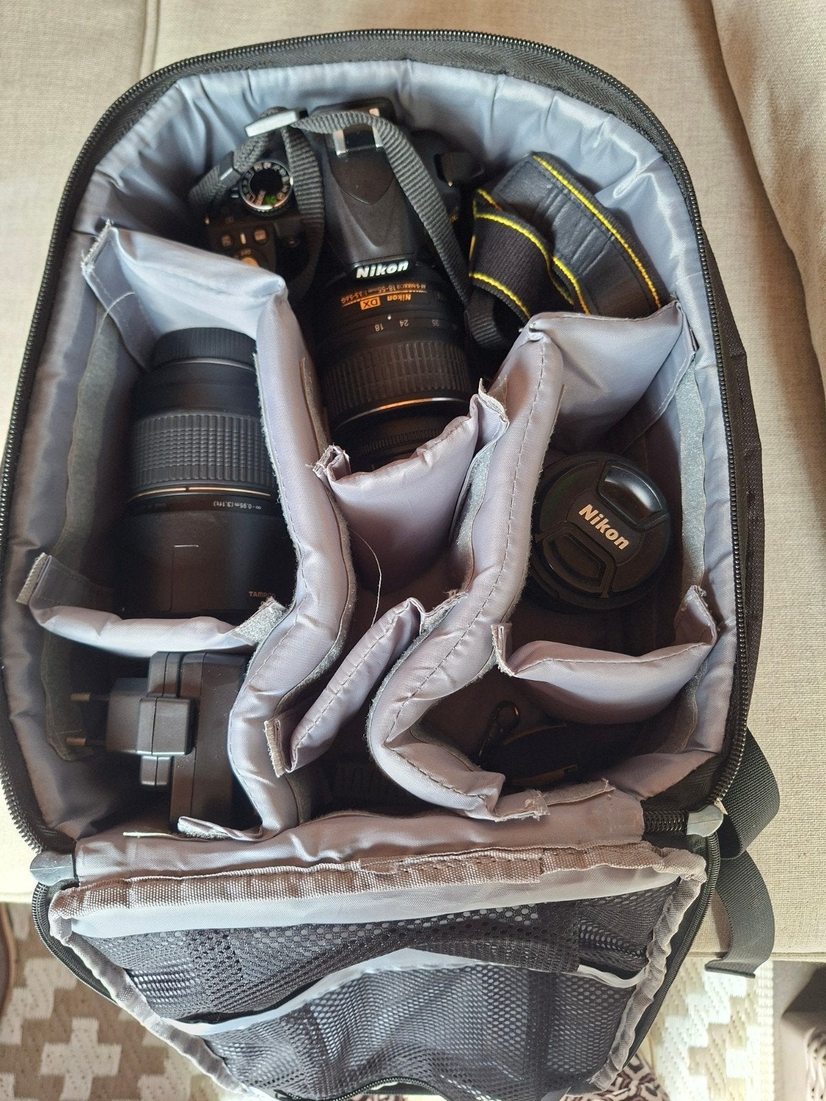 Nikon D3100 Spiegelreflexcamera met 2 lenzen en rugtas, Ophalen, Gebruikt, Nikon