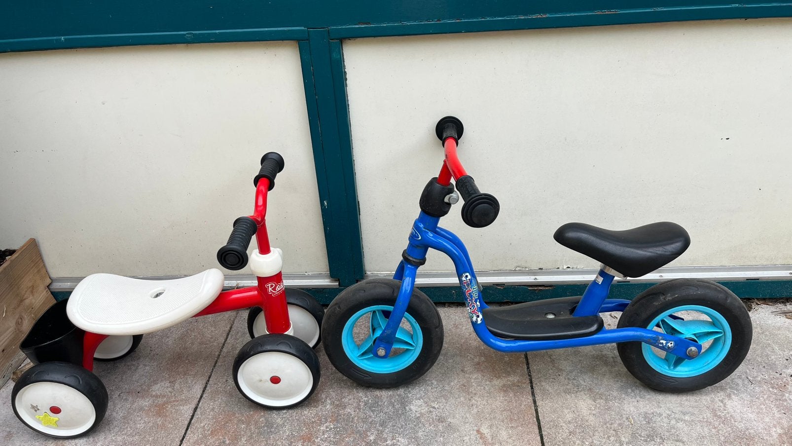 Loopfietsjes: Rood 4-wieler en Blauw 2-wieler (t/m 3 jaar), Kinderen en Baby's, Speelgoed | Buiten | Voertuigen en Loopfietsen