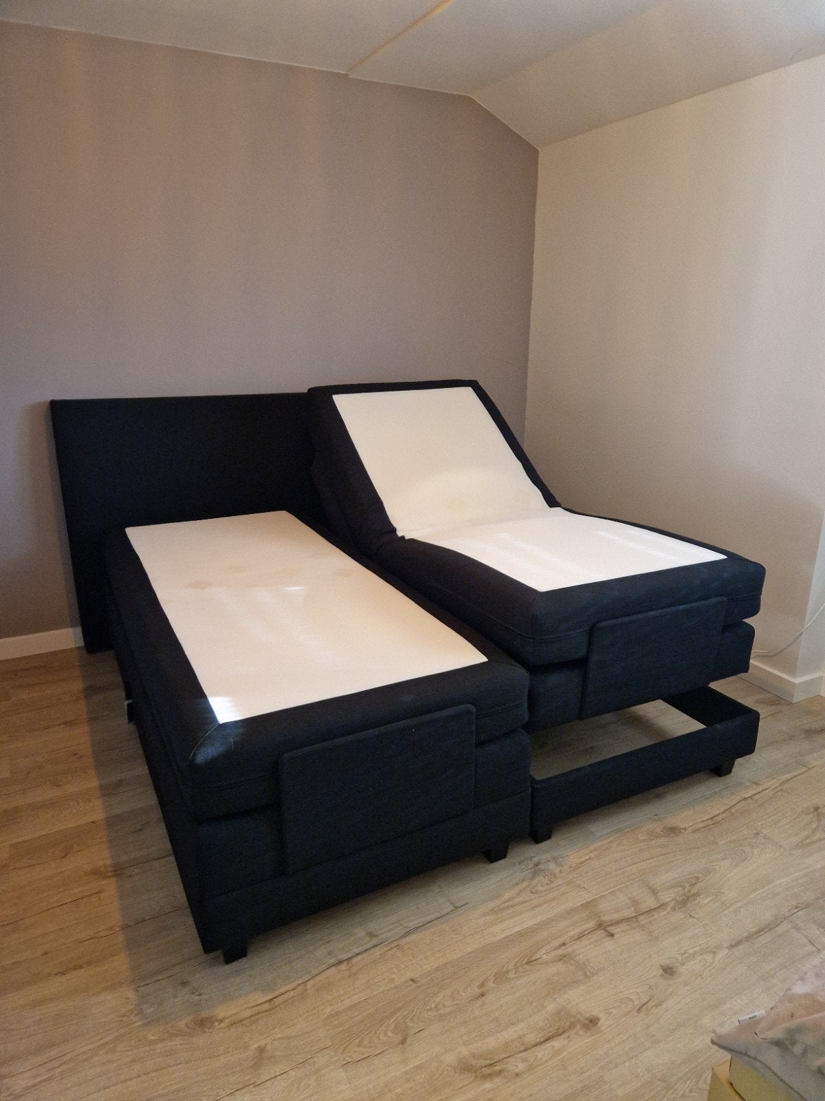 Boxspring 180 x 200 elektrisch merk Velda, Ophalen, Zwart, Tweepersoons, 180 cm
