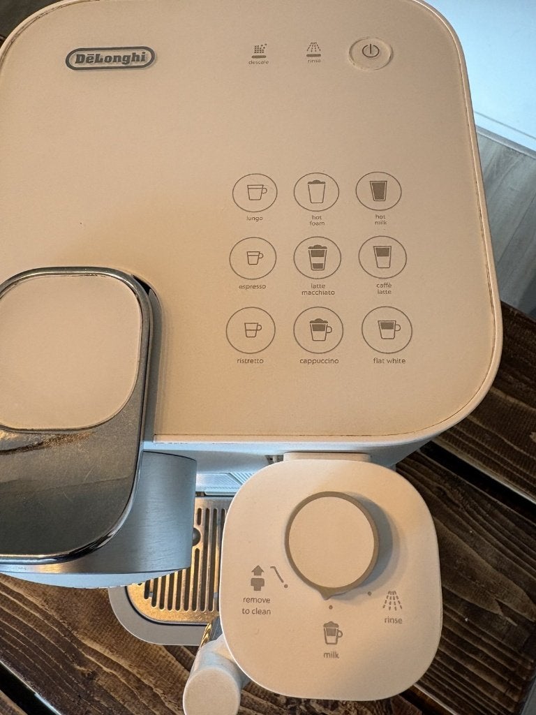 Foto 5 van Nespresso De'Longhi Gran Lattissima wit met melkopschuimer