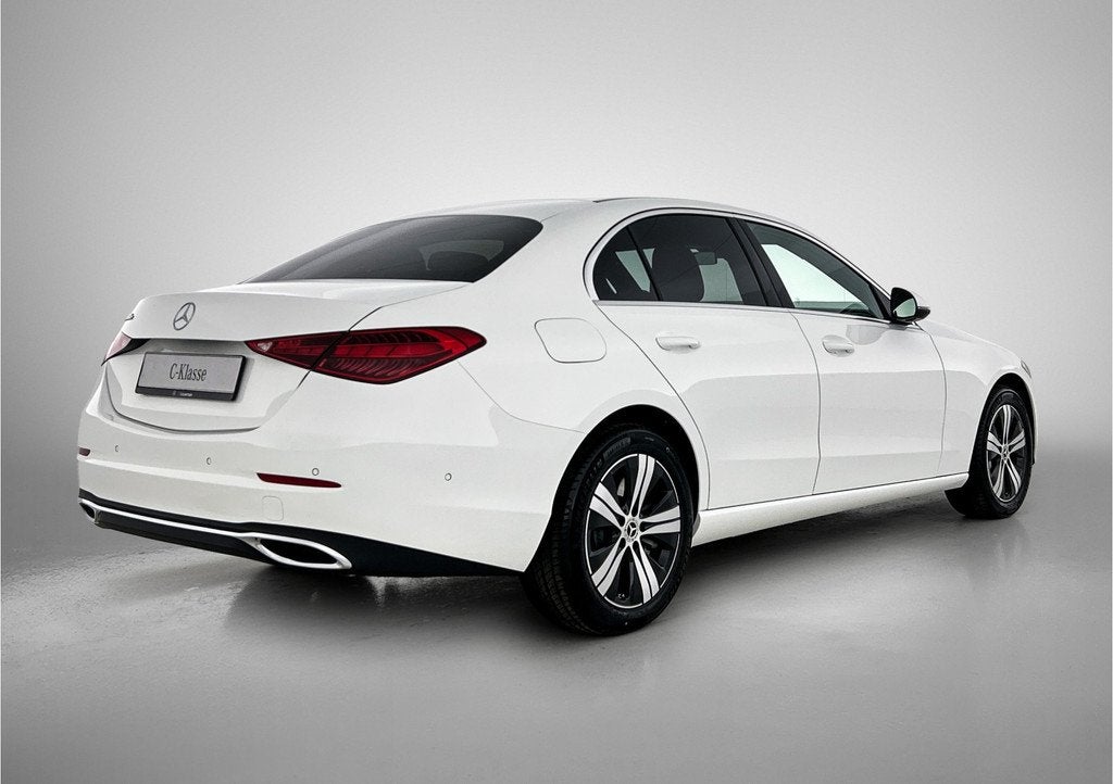 Mercedes-Benz C-Klasse 300 e Business Solution | Parkeerpakk, Automaat, Achterwielaandrijving, 1800 kg, Zwart