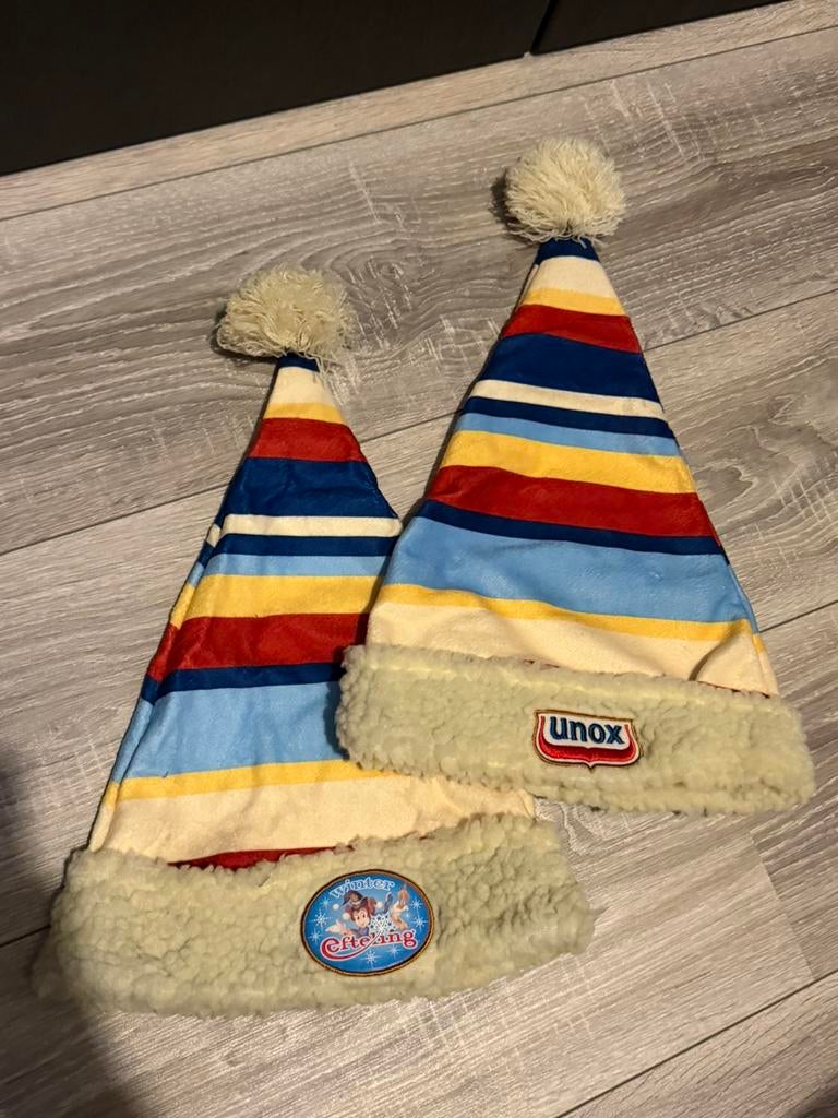 Winter Efteling muts met bal beanie Unox wintermuts gekleurd, Verzamelen, Efteling, Ophalen of Verzenden, Nieuw, Kleding