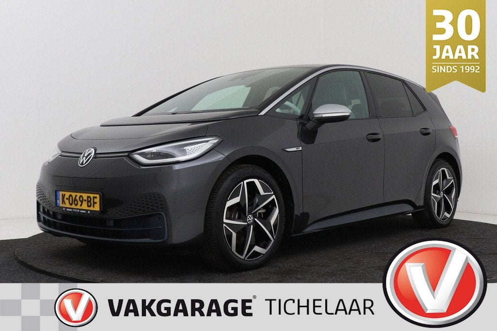 Volkswagen ID.3 First Plus 58 kWh | Trekhaak | Org NL | CarP, Automaat, 966 min, Gebruikt, Zwart