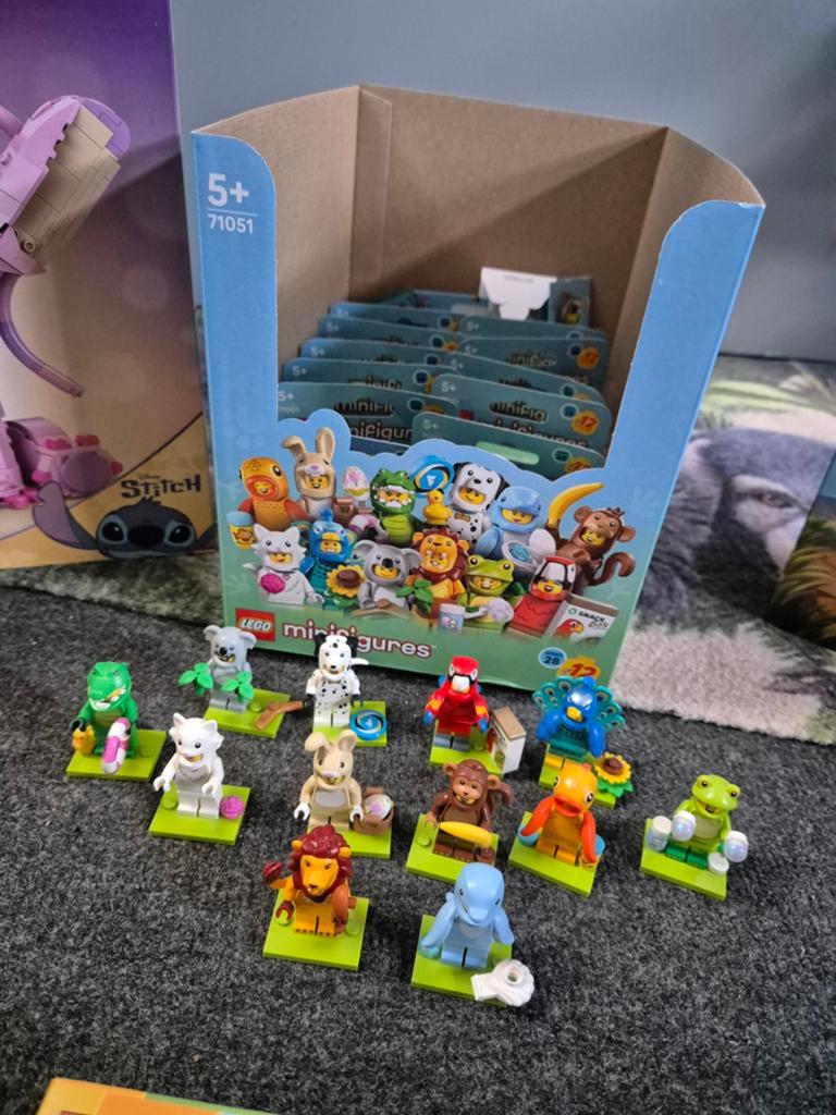 Lego minifigures serie 28 COMPLEET + DISPLAY, Ophalen, Zo goed als nieuw, Minifiguur, Lego