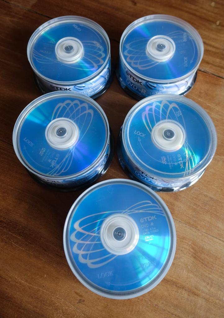 nieuw - nog 4 cakeboxen TDK DVD-R 1-16x 4,7GB - 25 st 7,50, Ophalen of Verzenden, Nieuw, Dvd, TDK