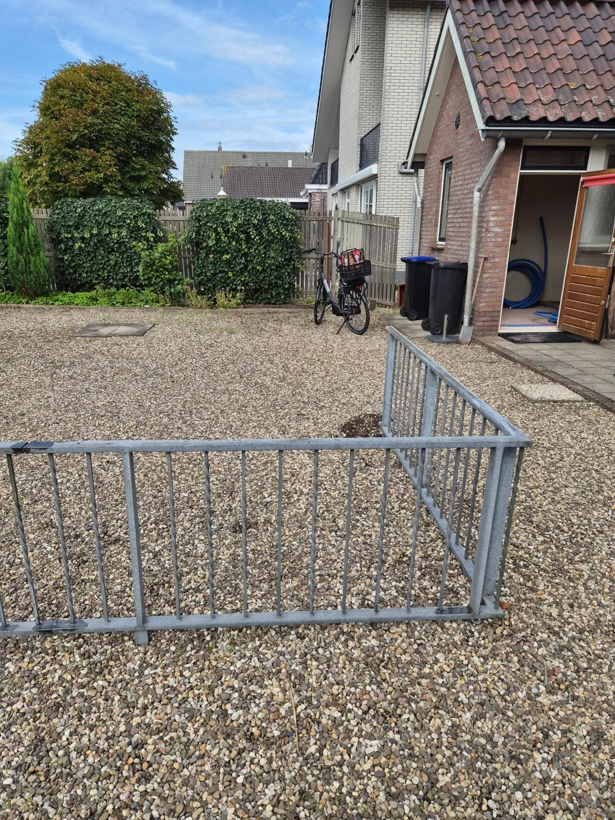 Galvaniseerd stalen hekwerk / 780cm x 220 cm
Hoog  80 / 85