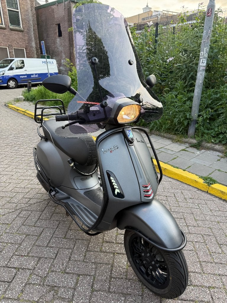 Vespa Sprint brom mat grijs 4t 45km 2016 full option, Fietsen en Brommers, Scooters | Vespa, Ophalen, Overige modellen, Maximaal 45 km/u