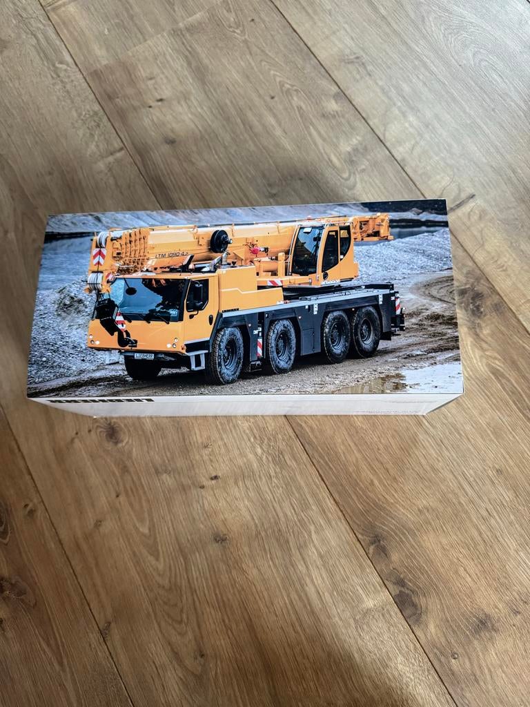 WSI Liebherr LTM 1090-4.2, 1:50 of kleiner, Overige typen, Nieuw, Ophalen