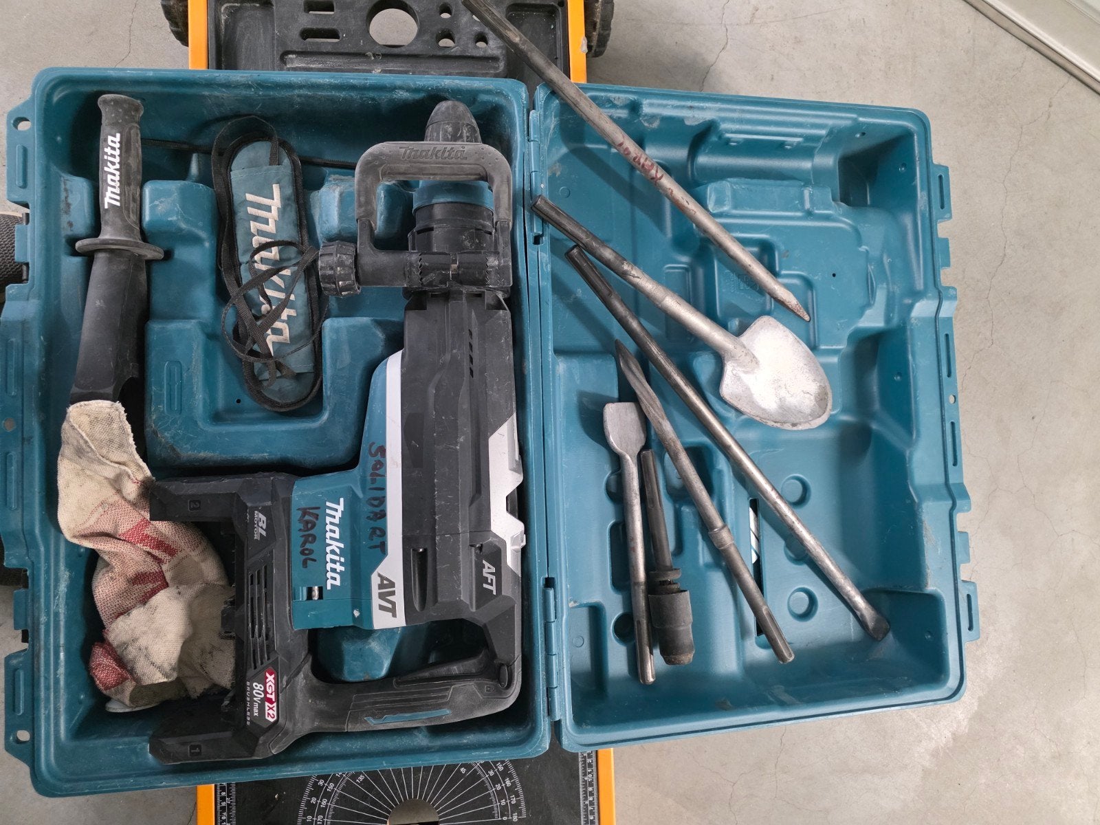 Makita HR006G XGT 2x40V Max Li-Ion accu SDS-Max combihamer, Ophalen, Gebruikt, Boor- en/of Breekhamer, Klopboormechanisme