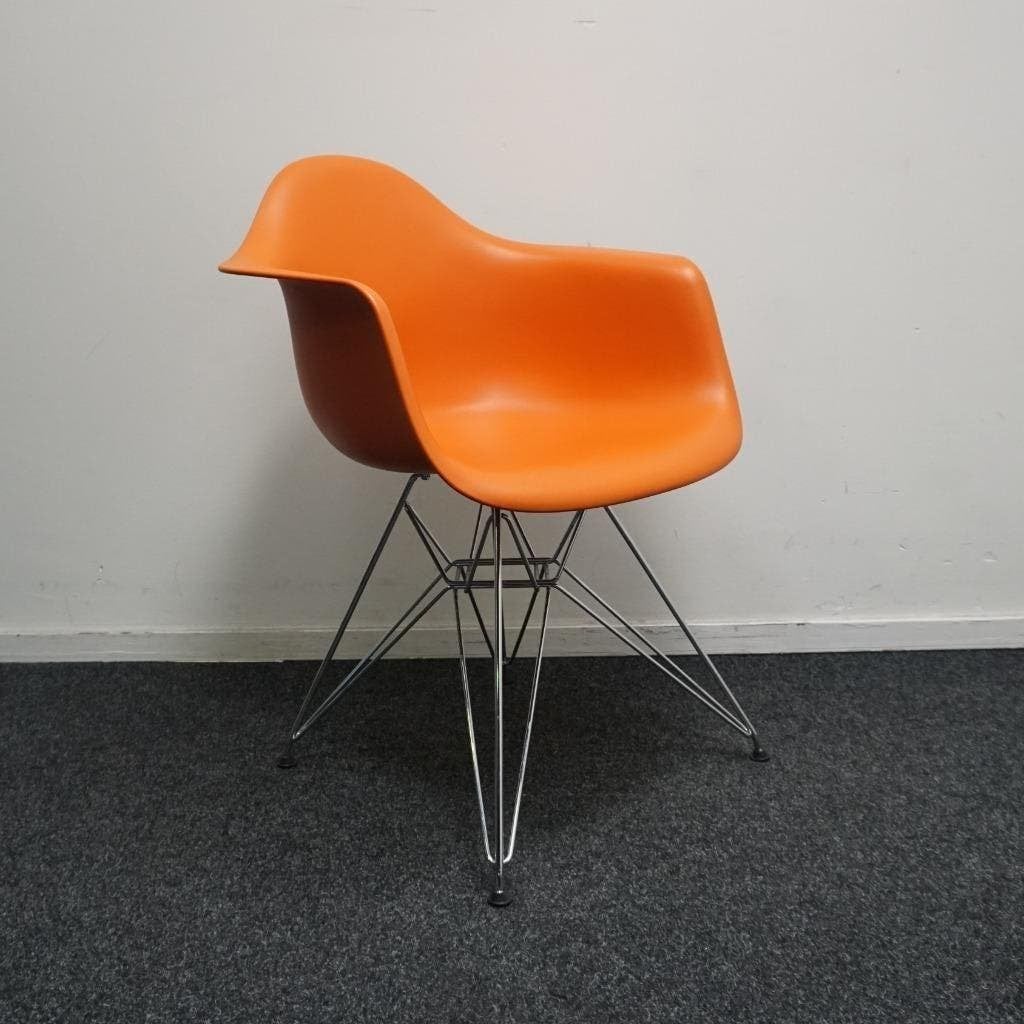 Vitra Eames DAR Design Stoelen | Oranje | Stoelen, Kunststof, Gebruikt, Twee, Overige kleuren