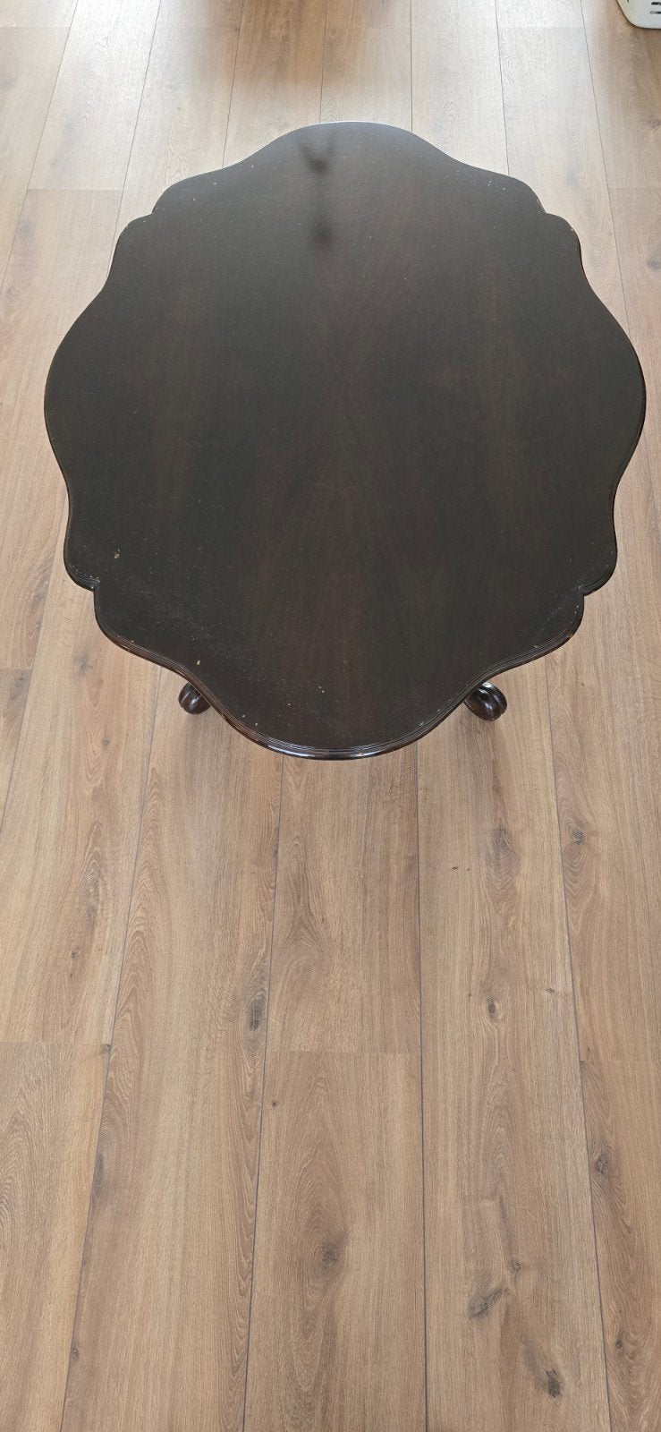 Antieke bijzettafel met sierlijke poten, Ophalen
