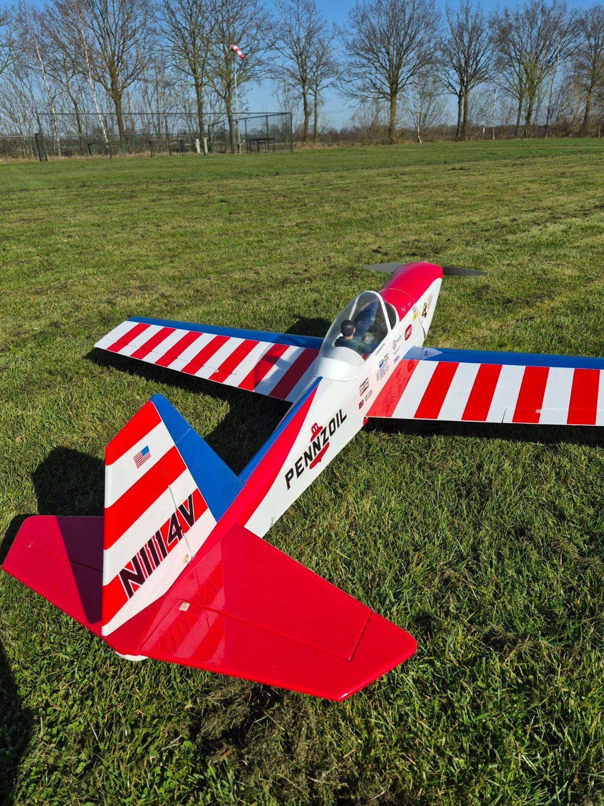 Chipmunk Carl Goldberg, Ophalen