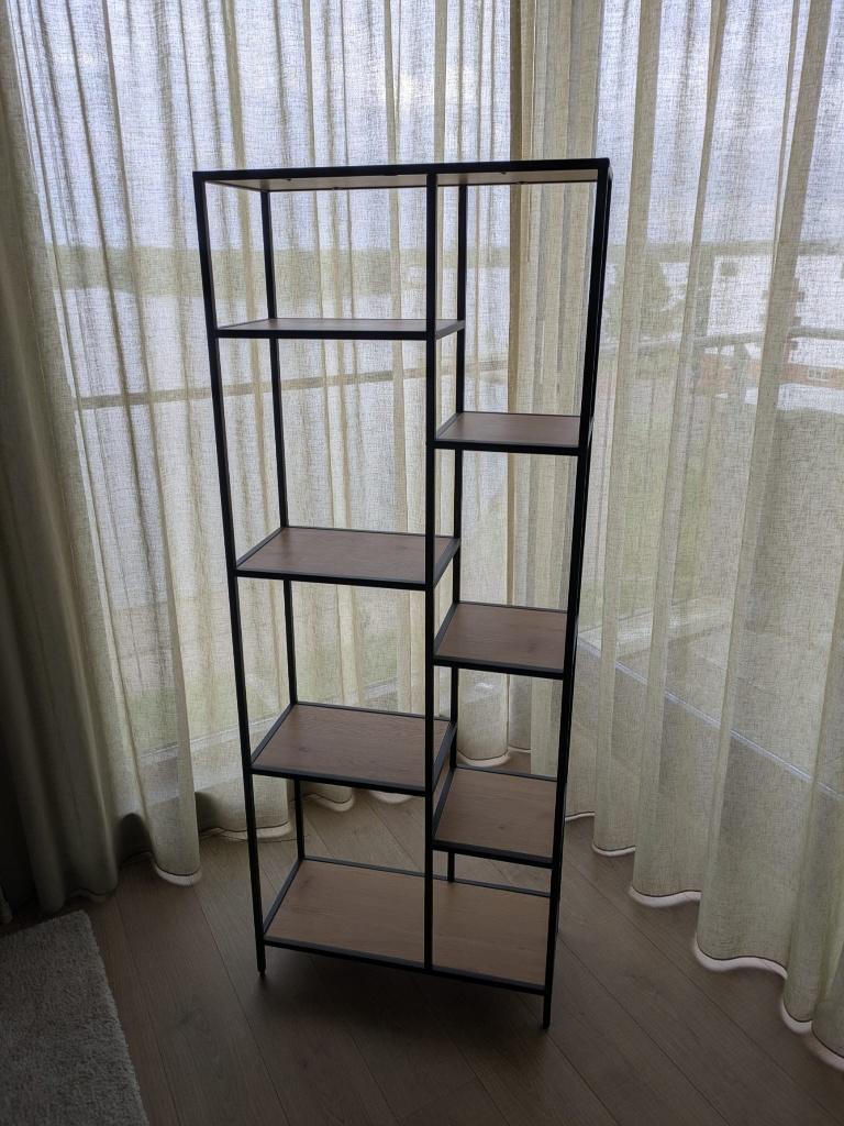 Jysk kasten - TRAPPEDAL open kast 178cm hoog, Ophalen, Zo goed als nieuw