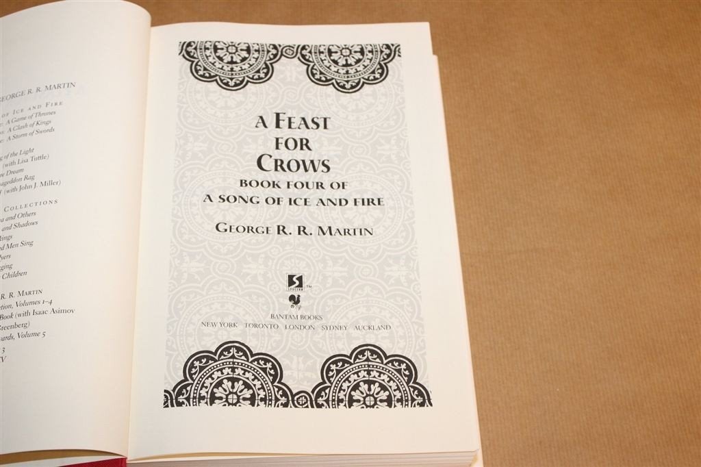 A Feast For Crows — Deel 4 van Game of Thrones-serie, Boeken, Fantasy, Ophalen of Verzenden, Zo goed als nieuw