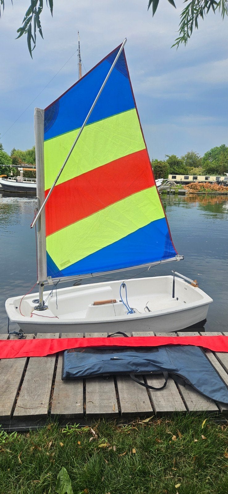 Optimist - zeilbootje met kleurrijk zeil - Ideaal voor begin, Ophalen, Gebruikt