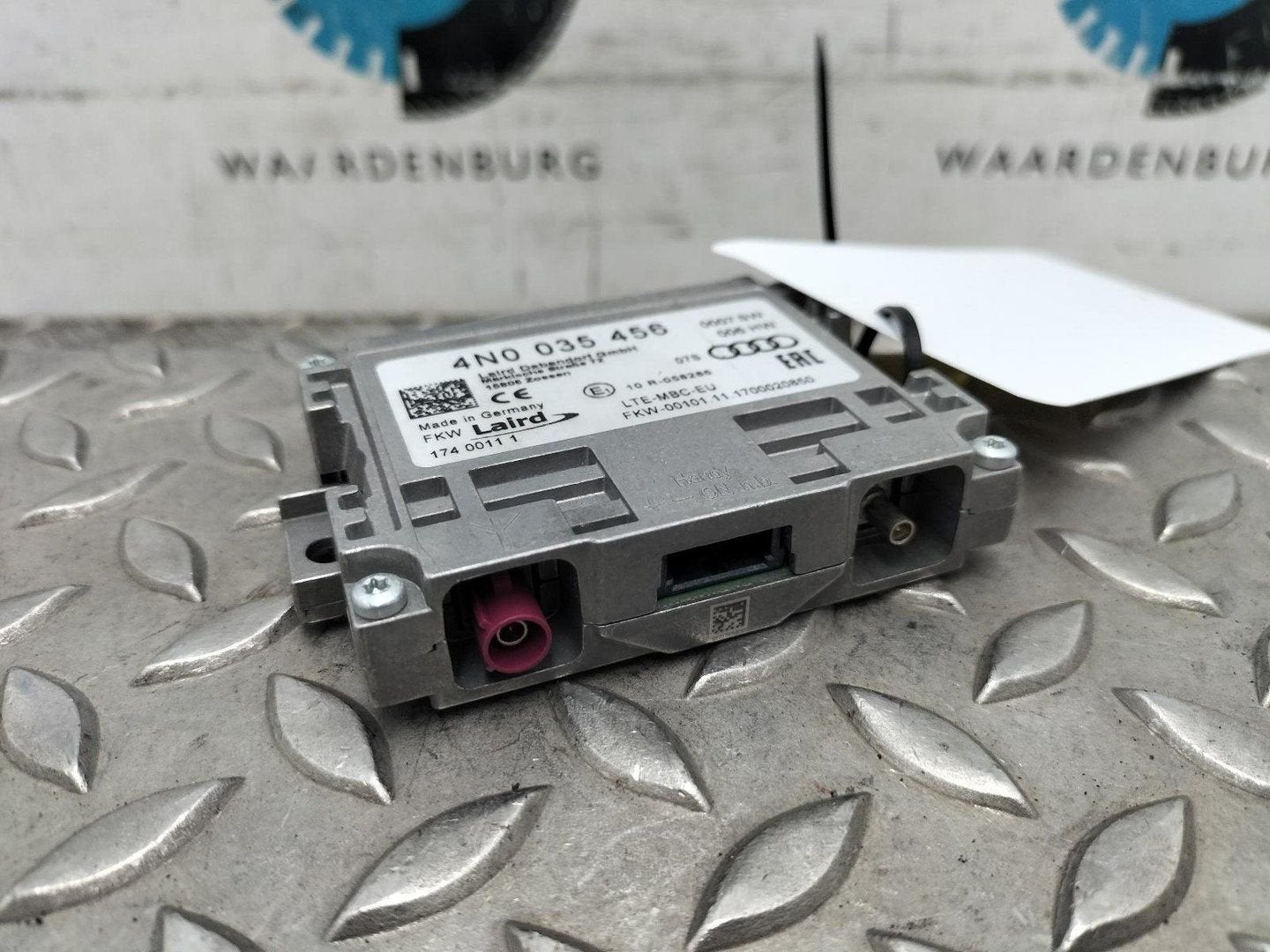 AUDI A4 8W5 B8 3.0 TDI QUATTRO DESI  ANTENNE 2018, Auto diversen, Autoradio's, Ophalen of Verzenden