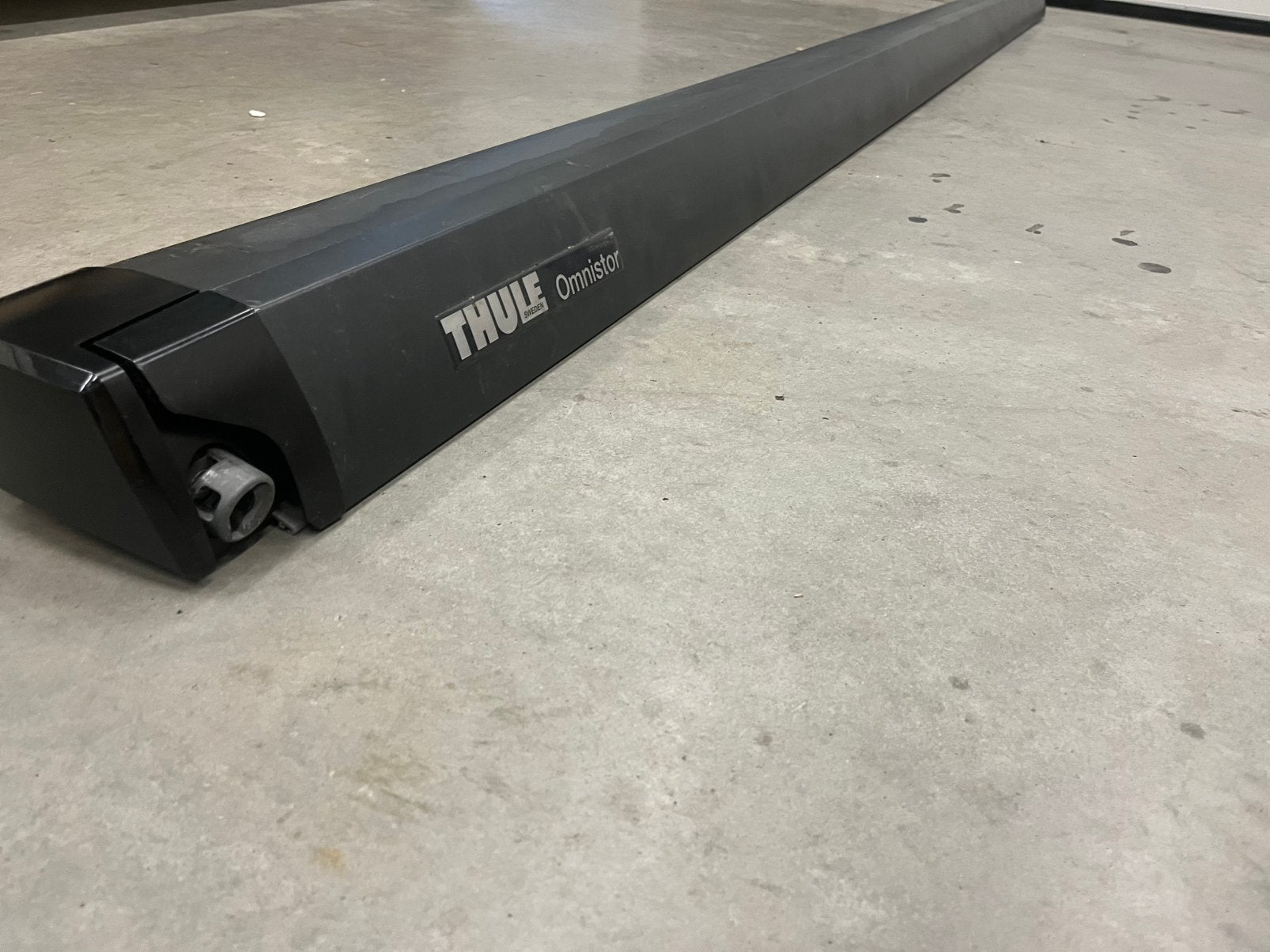 Thule omnistore 6300-3.75 Cassetteluifel 2026, Ophalen, Zo goed als nieuw