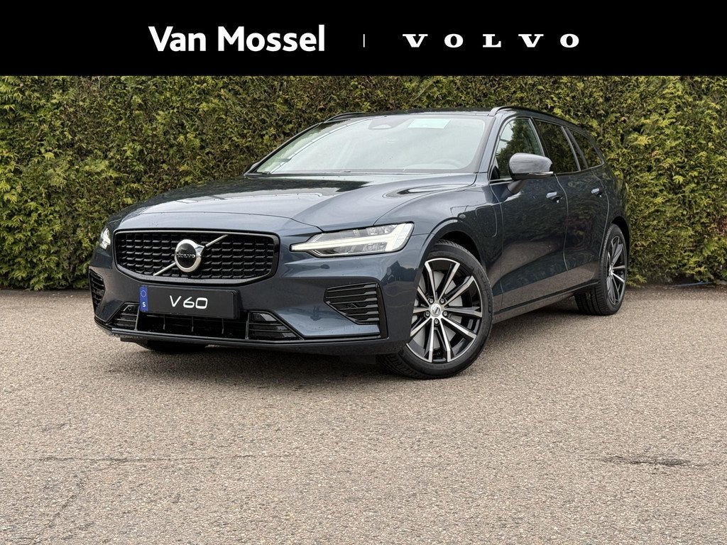 Volvo V60 T8 Plug-in hybrid AWD Plus Dark | Blis | Keyless |, Auto's, Volvo, Automaat, 4 cilinders, Blauw, 180 min